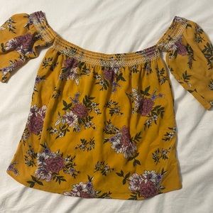 Like new! Francescas off the shoulder top